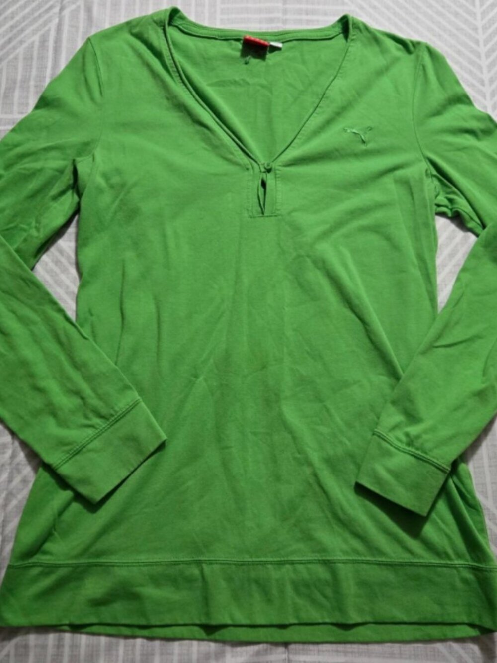 Vintage Y2K Puma Green Keyhole Button Long Sleeve Henley Shirt M